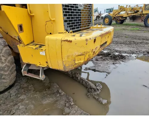John Deere 824J Equip Weight