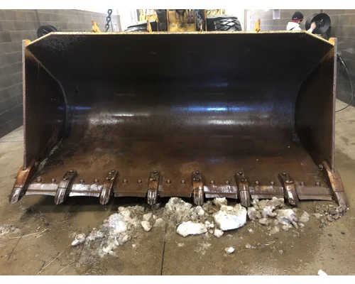 John Deere 824K Equipment (Mounted)