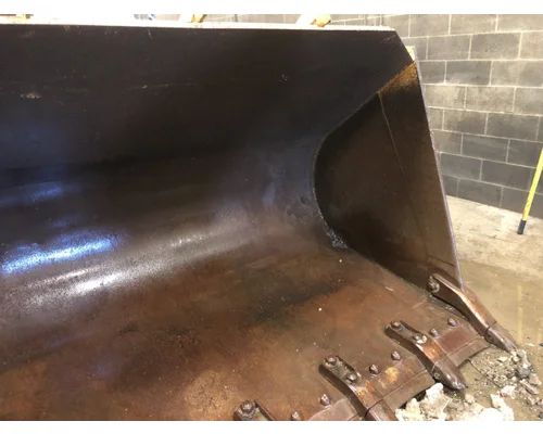 John Deere 824K Equipment (Mounted)
