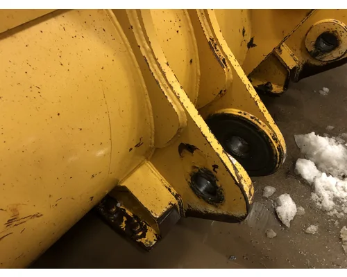 John Deere 824K Equipment (Mounted)