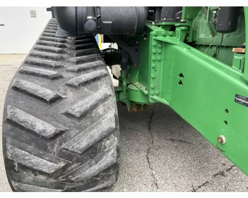 John Deere 9530T Equipment Units