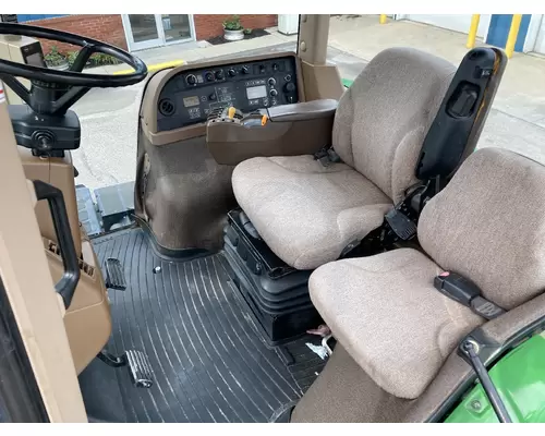John Deere 9530T Equipment Units