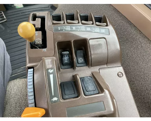 John Deere 9530T Equipment Units
