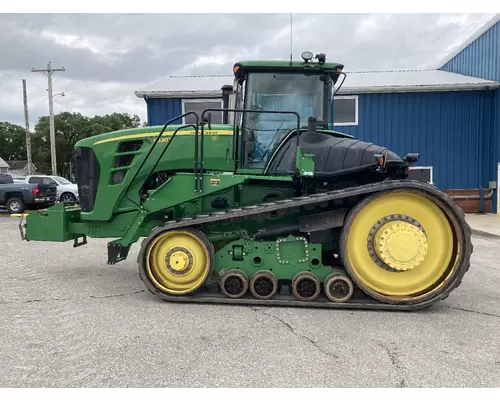 John Deere 9530T Equipment Units