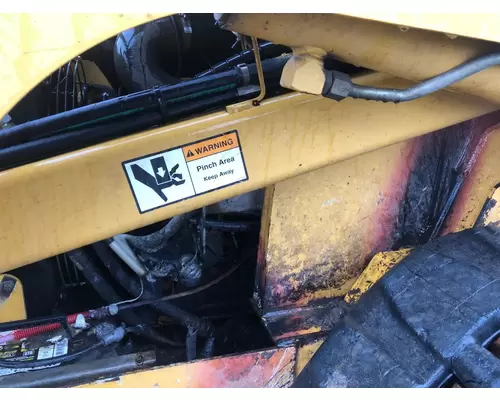 John Deere CT332 Equip Linkage