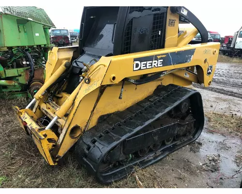 John Deere CT332 Equip Loader Arm
