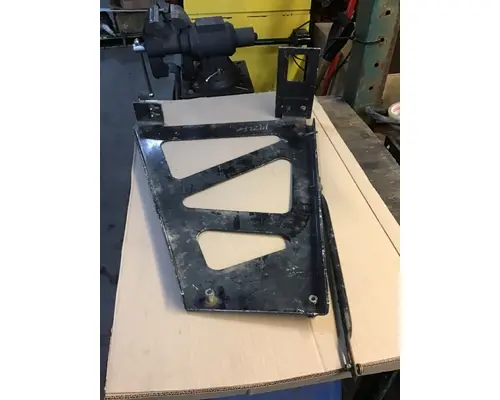 KENWORTH 9900 Brackets, Misc.