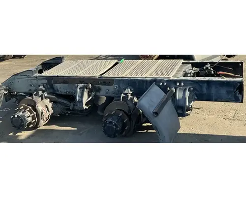 KENWORTH AG400L Cutoff Tandem Axle