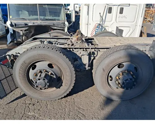 KENWORTH AG400L Cutoff Tandem Axle