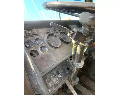 KENWORTH C500 Cab Mount