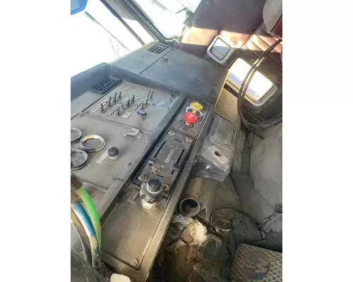 KENWORTH C500 Cab Mount