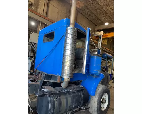 KENWORTH C500 Cab Mount