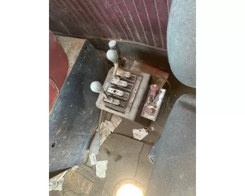 KENWORTH C500 Cab Mount