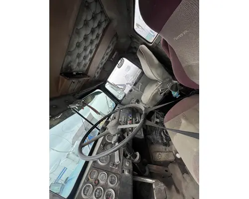 KENWORTH C500 Cab Mount