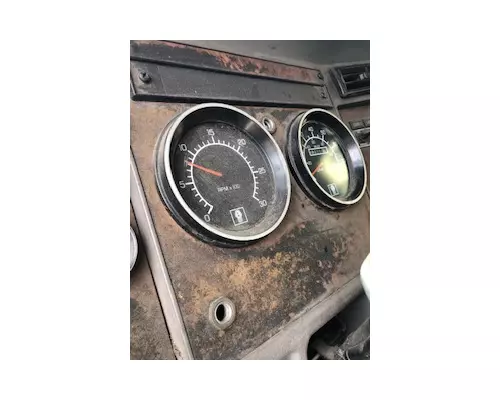 KENWORTH K300 Instrument Cluster