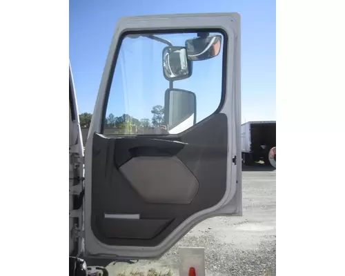 KENWORTH K370 2013-2026 DOOR ASSEMBLY, FRONT