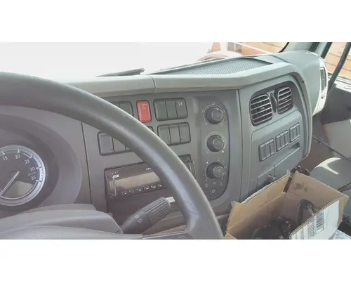 KENWORTH K370 CAB
