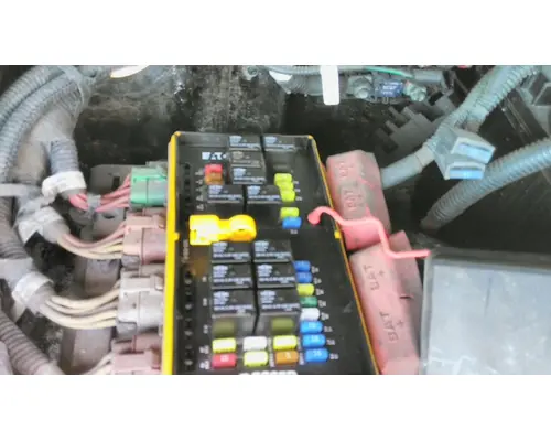 KENWORTH K370 POWERNET DISTRIBUTION BOX (PNDB)