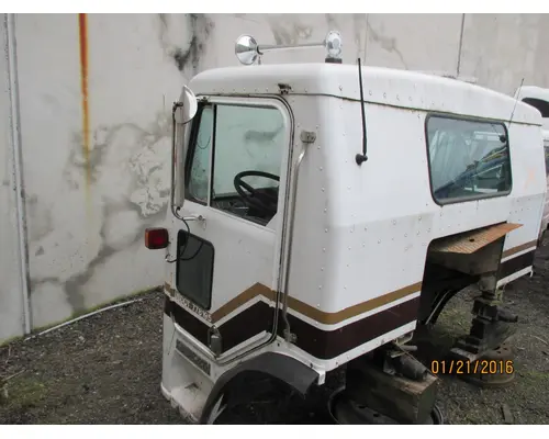KENWORTH L700 DOOR ASSEMBLY, FRONT