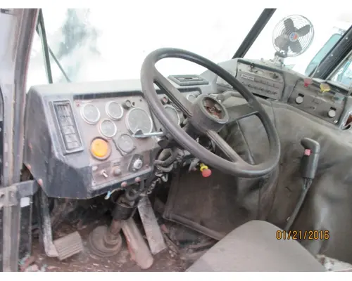 KENWORTH L700 DOOR ASSEMBLY, FRONT