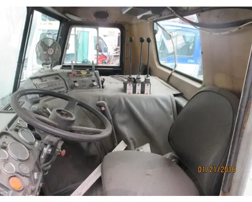 KENWORTH L700 DOOR ASSEMBLY, FRONT