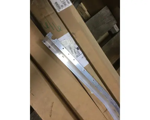 KENWORTH MISC DOOR-FRONT