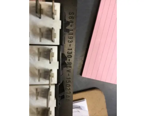 KENWORTH MISC INSTRUMENT CLUSTER