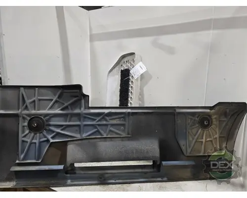 KENWORTH T 600 8275 foot step, cab mounted