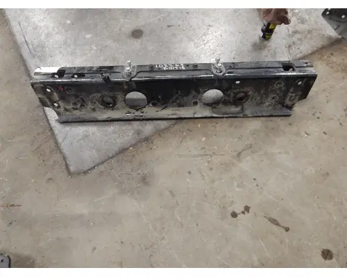 KENWORTH T-680 724 Crossmembers