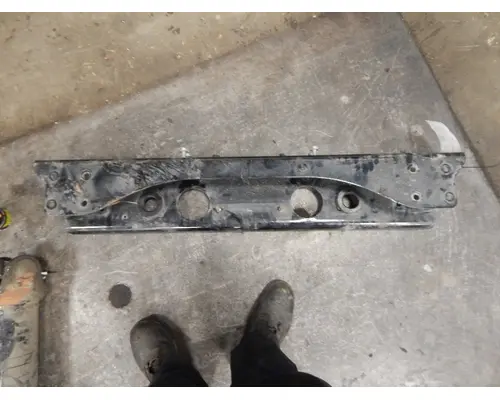 KENWORTH T-680 724 Crossmembers