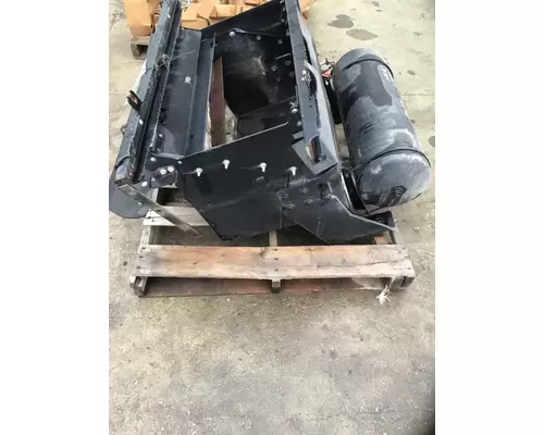 KENWORTH T-680 Battery Box