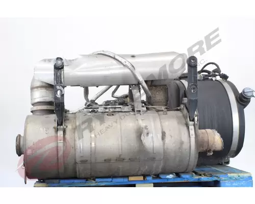 KENWORTH T-680 DPF (Diesel Particulate Filter)