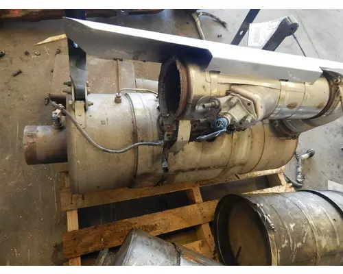 KENWORTH T-680 DPF AFTER TREATMENT