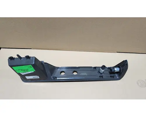KENWORTH T-680 Dash  Console Switch