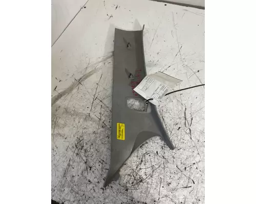 KENWORTH T-680 Door Panel (Trim)