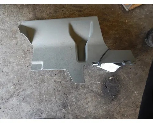 KENWORTH T-680 Door Panel (Trim)