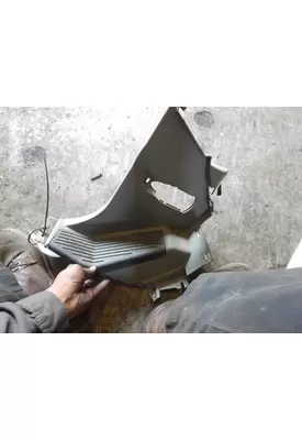 KENWORTH T-680 Door Panel (Trim)