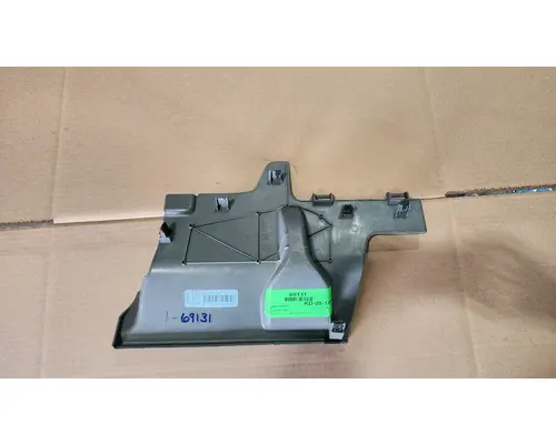 KENWORTH T-680 Door Panel (Trim)