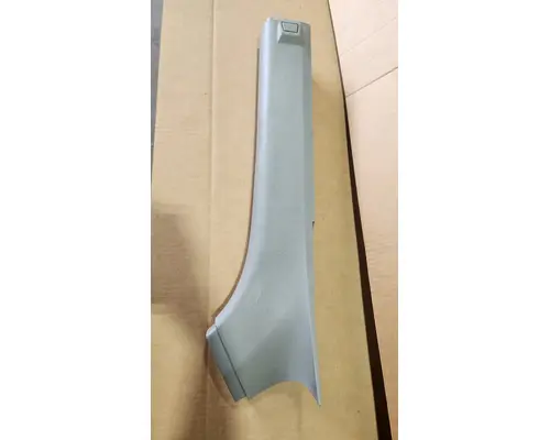 KENWORTH T-680 Door Panel (Trim)