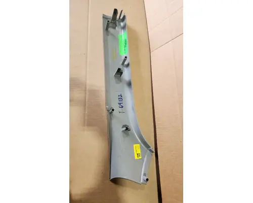KENWORTH T-680 Door Panel (Trim)