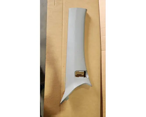 KENWORTH T-680 Door Panel (Trim)