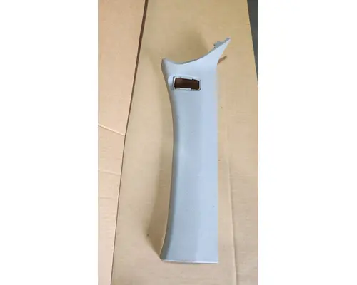 KENWORTH T-680 Door Panel (Trim)