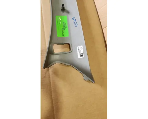 KENWORTH T-680 Door Panel (Trim)
