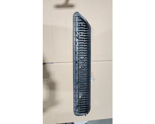 KENWORTH T-680 Door Panel (Trim)