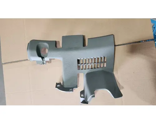 KENWORTH T-680 Door Panel (Trim)