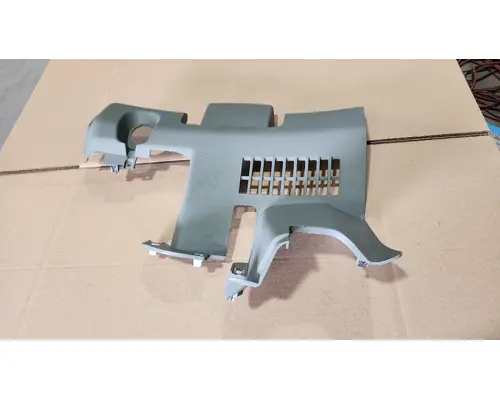 KENWORTH T-680 Door Panel (Trim)