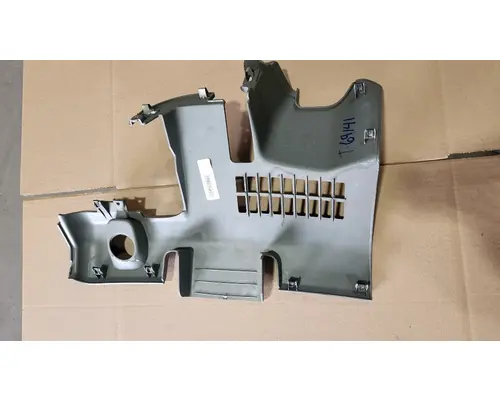 KENWORTH T-680 Door Panel (Trim)