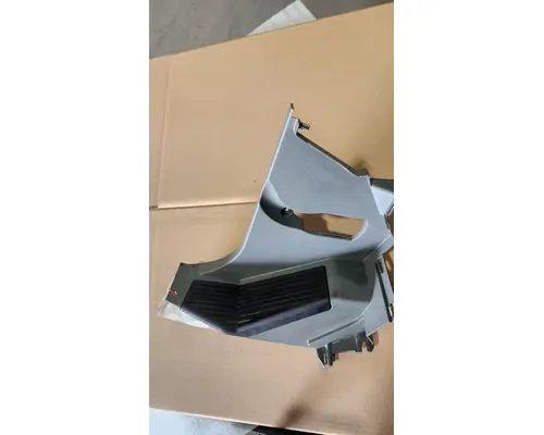 KENWORTH T-680 Door Panel (Trim)