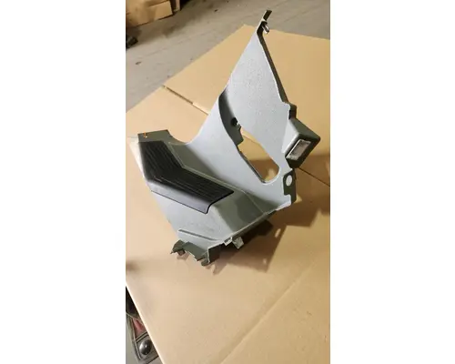 KENWORTH T-680 Door Panel (Trim)
