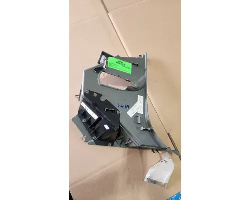 KENWORTH T-680 Door Panel (Trim)